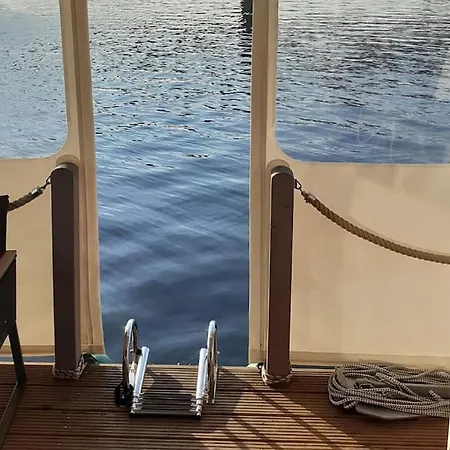 Hausboot Nautikhus Auf Der Havel Kolonie Zern