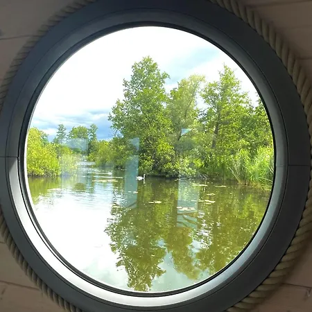 Hausboot Nautikhus Auf Der Havel Botel Kolonie Zern
