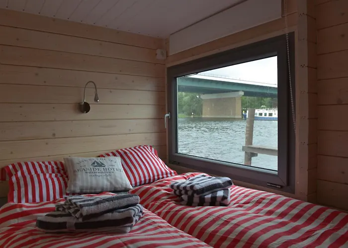 Hausboot Nautikhus Auf Der Havel 보트호텔 Kolonie Zern